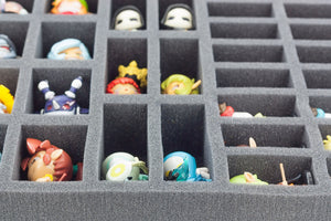 FS050KR05 Plateau en mousse de 50 mm pour 34 Kosmaster Miniatures - avec base - pleine grandeur